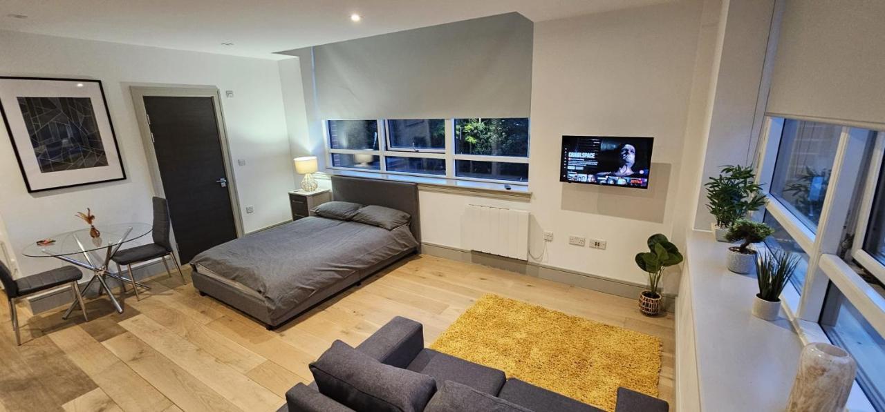 Studio Flat In Tottenham London Eksteriør billede